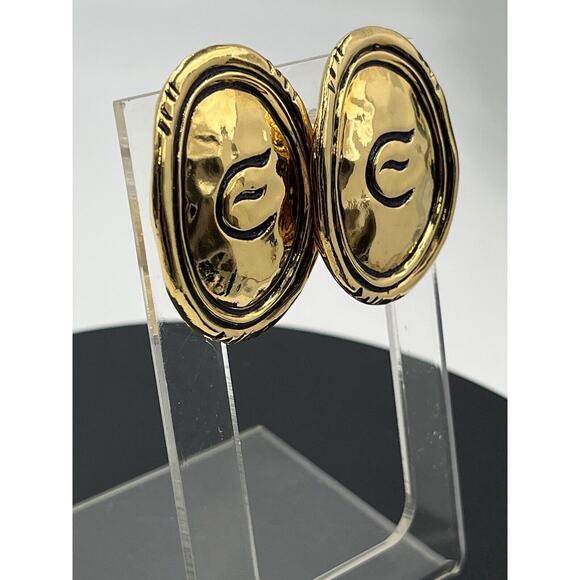 Elizabeth Taylor Monogram Rare Vintage Estate Signed AVON 1.5” 1993 Clip Earring - Picture 8 of 14